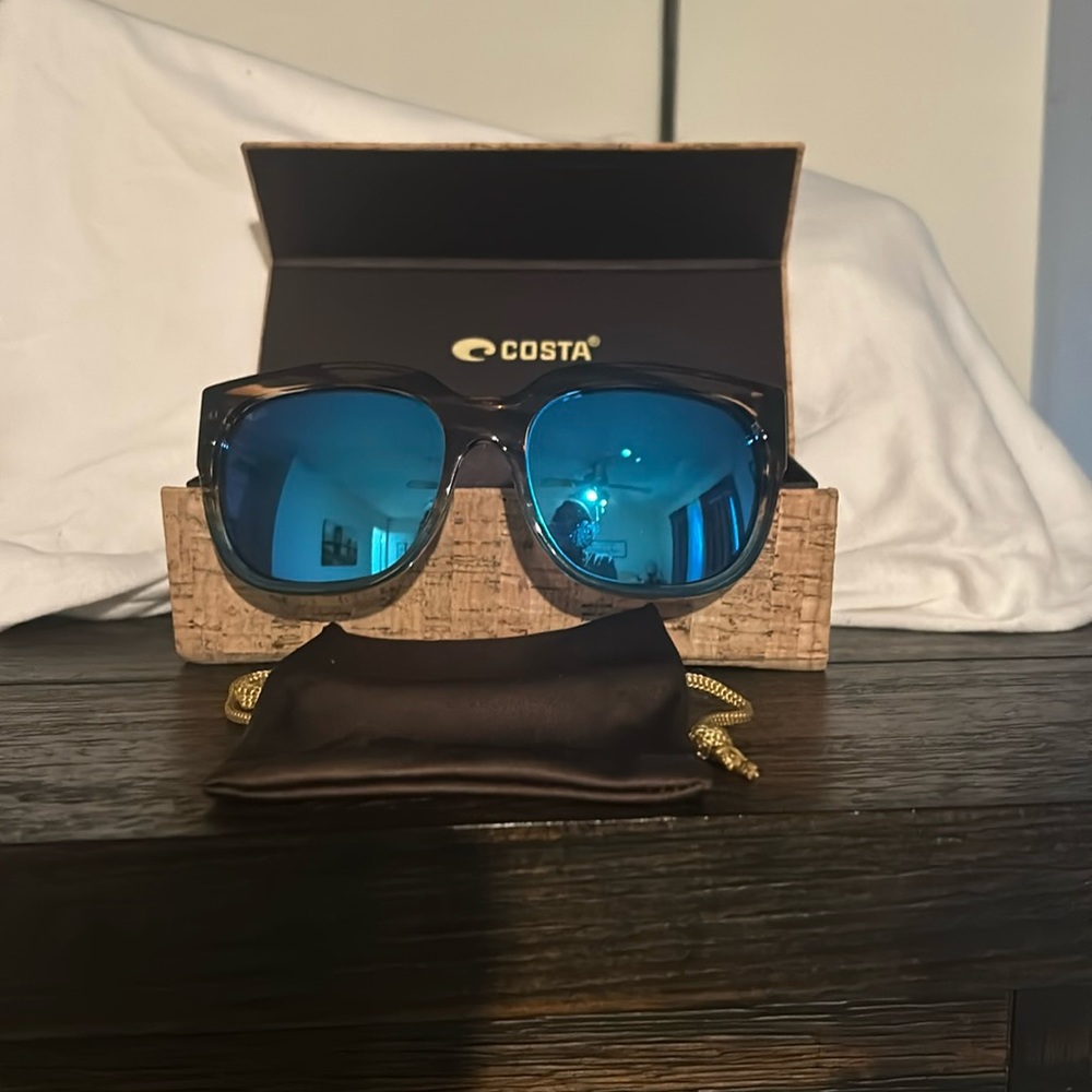 Costa ladies sunglasses
